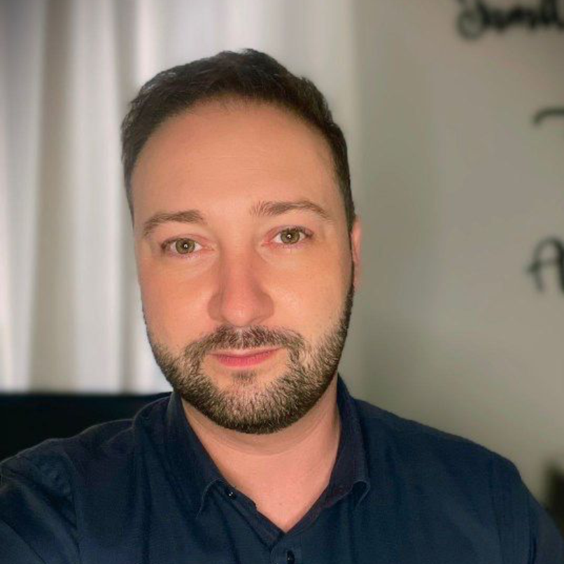 Dr. Tiago Denicol Schiavo
