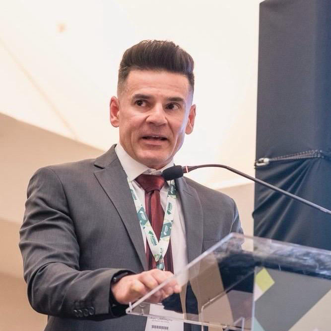 Dr. Tiago Santos Carvalho