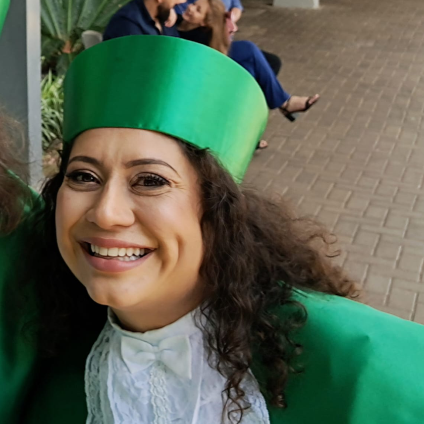 Dra. Fabiana Aparecida de Souza Vieira
