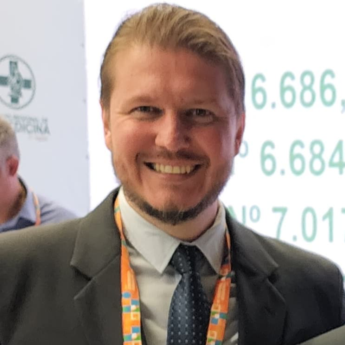 Dr. Rodrigo Staggemeier